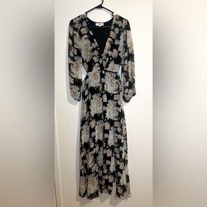 Maxi dress with side cut out